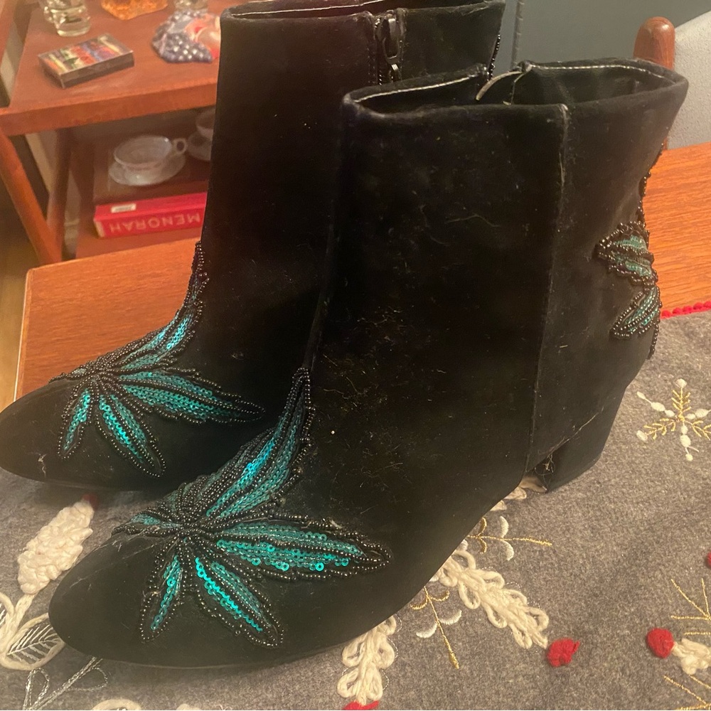 Iron Fist Black & Teal Ankle Boots with Pot leave design.  Narrow fit no box